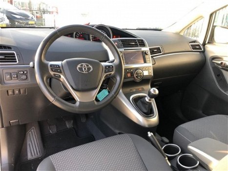 Toyota Verso - 1.8 VVT-i Business Titanium | Navigatie | Climate control | Cruise | - 1