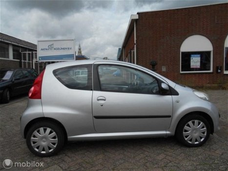 Peugeot 107 - - 1.0-12V XS nieuw apk( INRUIL MOGELIJK ) - 1