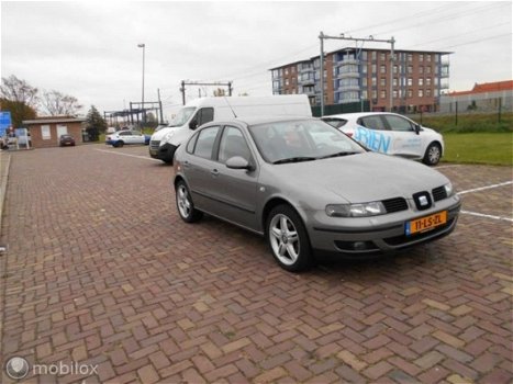 Seat Leon - - 1.8-20V Sport Automaat Leer Airco ( Inruil mogelijk ') - 1