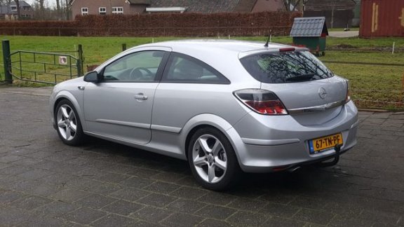 Opel Astra GTC - 1.6 Sport - 1