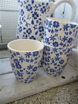 Brocante servies met klein blauw bloementje - 3