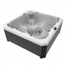 Jacuzzi, Spa Palermo Wellis made in EU