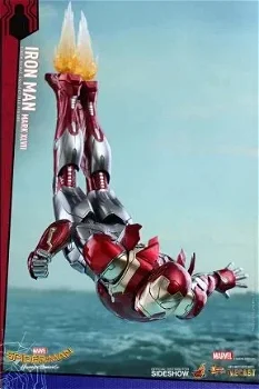 Hot Toys Spider-Man Homecoming IRON MAN MARK XLVII MMS427D19 Reissue - 1