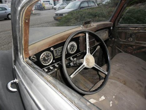 Mercedes 220 oldtimer uit 1952 - 5