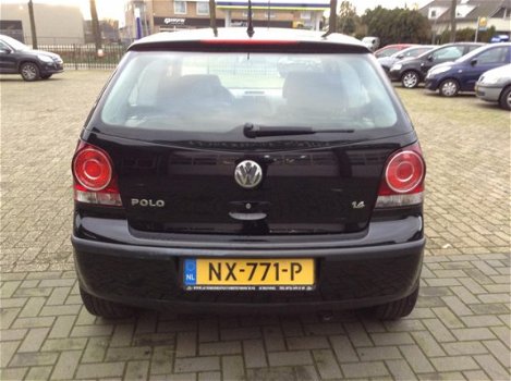 Volkswagen Polo - 1.4-16V Sportline - 1