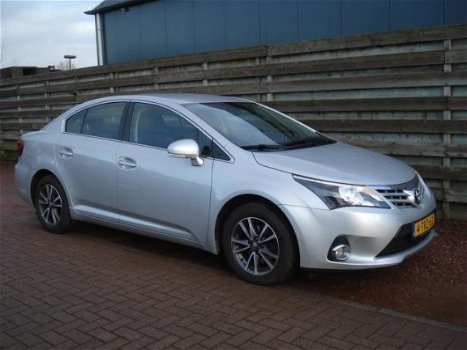 Toyota Avensis - 1.8 VVTi Business Navigatie - 1