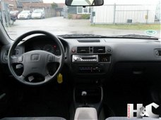 Honda Civic - 1.5i LS VTEC-E