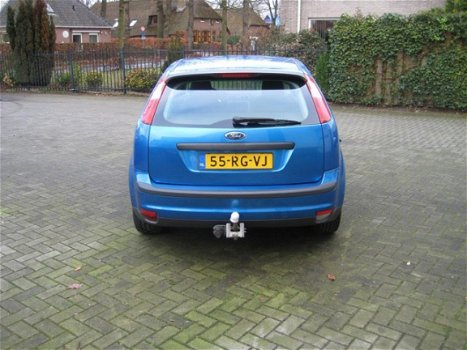 Ford Focus - 1.6-16V First Edition - 1