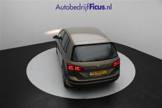 Volkswagen Golf Sportsvan - 1.2 TSI Trendline AUTOMAAT MET NAVI / AIRCO / STOELVERWARMING/ PDC / - 1