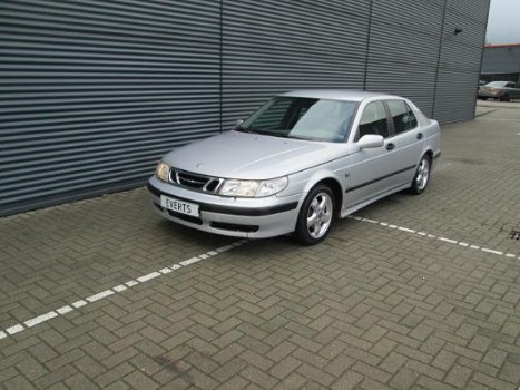 Saab 9-5 - 2.0t nieuwe apk tot 08.01.2021 zeer nette auto met boekjes staat voor scherpe meeneem pri - 1