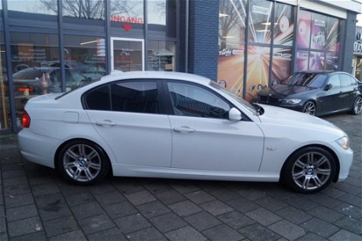 BMW 3-serie - 320d Efficient Dynamics Edition / Navi / Clima / Leer / Xenon / N.A.P - 1