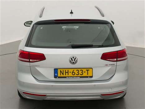 Volkswagen Passat Variant - 1.6 TDI AUT. 120PK COMFORTLINE (NAVI/PDC.CLIMA/LMV) - 1
