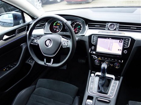 Volkswagen Passat Variant - 1.4 TSI 7% Bijt. GTE Xen/Led Nav/Camera Lee/Alca+verw Highline Ex BTW - 1