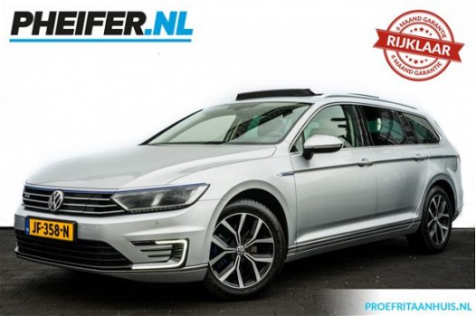 Volkswagen Passat Variant - 1.4 TSI GTE Panoramadak/ Discover Pro navigatie/ Ergo stoel/ Full led/ P - 1