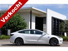 Tesla Model 3 - Long Range 4% Bijtelling MIA prijs is EX BTW Wit Wit Trekhaak 18`LM