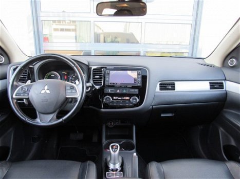 Mitsubishi Outlander - 2.0 PHEV Instyle Automaat incl. BTW 1e eigenaar Dealer Onderhouden - 1