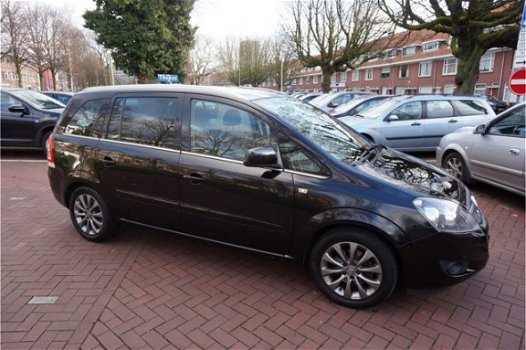 Opel Zafira - 1.8 Edition 7 PERSOONS NAVIGATIE, TREKHAAK PAS NIEUWE DISTRIBUTIERIEM - 1