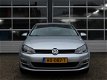 Volkswagen Golf - 1.6 TDI Comfortline (Navigatie, Bluetooth, DAB+, Parkeersensoren, Getint Glas, Lm- - 1 - Thumbnail