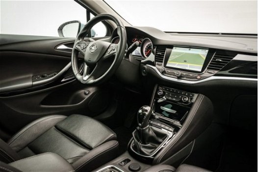 Opel Astra Sports Tourer - 1.4 150 Pk Innovation | Leder | Navigatie | Camera | Sportstoelen - 1