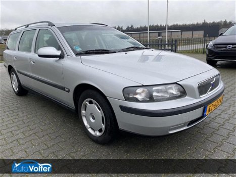 Volvo V70 - 2.4 5 cylinder Youngtimer van 2e eigenaar volledig dealer onderhouden - 1