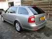 Skoda Octavia Combi - 2.0 TDI 140pk DSG met Navi/Xenon/Trekhaak - 1 - Thumbnail