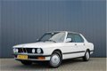 BMW 5-serie - 518i / ORG. NL AUTO / 1E EIGENAAR / 121000 KM - 1 - Thumbnail