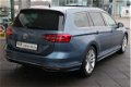 Volkswagen Passat Variant - 1.4 TSI ACT Highline DSG R-Line Schuifdak LED Navi - 1 - Thumbnail