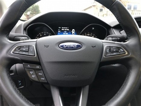 Ford Focus Wagon - 1.0T 125PK Titanium Navigatie / 18