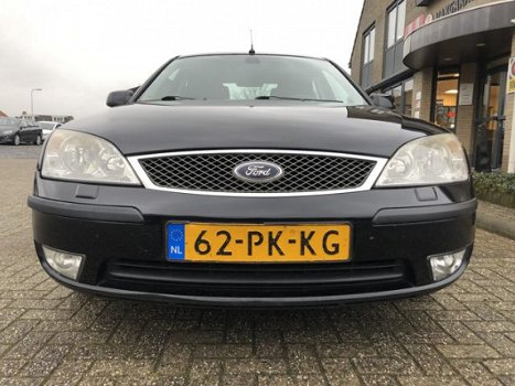 Ford Mondeo - SEDAN 1.8 16V Futura Navigatie / Trekhaak - 1