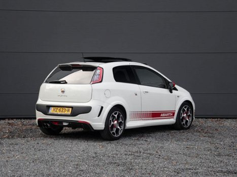 Abarth Punto Evo - 1.4 Turbo 165pk | G-tech sportuitlaat | pano | 17 inch - 1