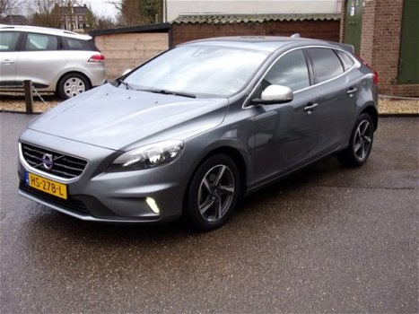 Volvo V40 - D2 R-DESIGN - 1