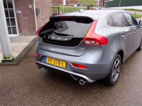 Volvo V40 - D2 R-DESIGN - 1