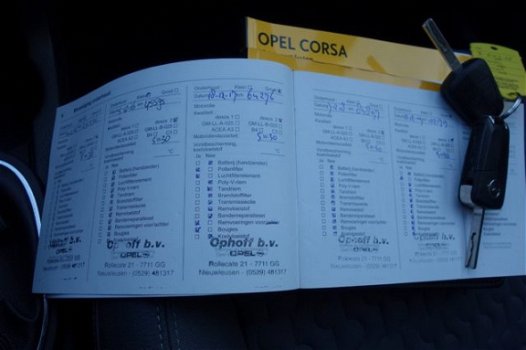 Opel Corsa - 1.4I 16V 5-drs. Cosmo / Navi / PDC / ECC - 1