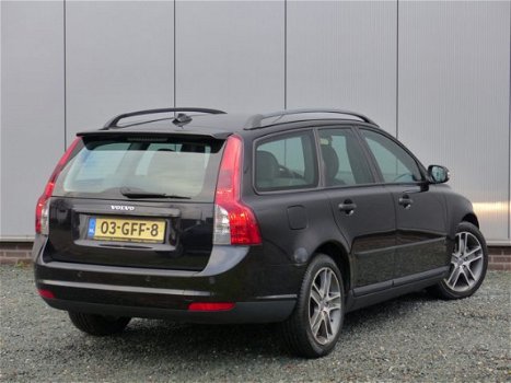 Volvo V50 - 1.8 Edition II Leer / Dealeronderhouden / Parkeersensoren achter - 1