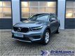 Volvo XC40 - 2.0 T4 Momentum / Navi / LM / LED - 1 - Thumbnail