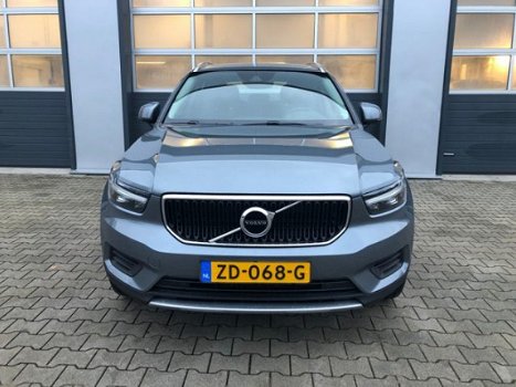 Volvo XC40 - 2.0 T4 Momentum / Navi / LM / LED - 1