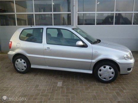 Volkswagen Polo - 1.4 Master Edition - 1