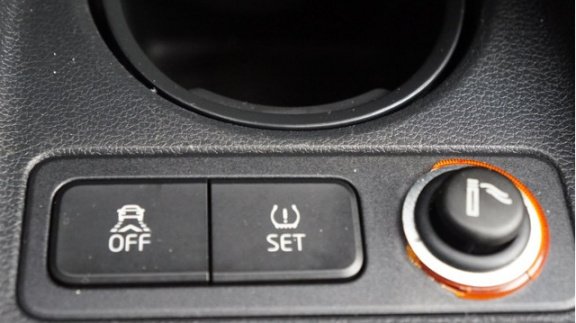 Volkswagen Up! - 1.0 move up BlueMotion Automaat Navigatie Airco 5Drs - 1