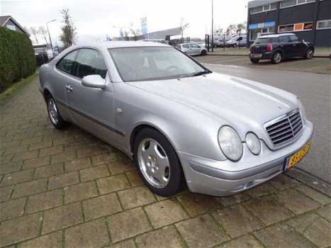 Mercedes-Benz CLK-Klasse - 200 ELEGANCE - 153470 Km - Automaat - Airco - Cruise - Leer - 1