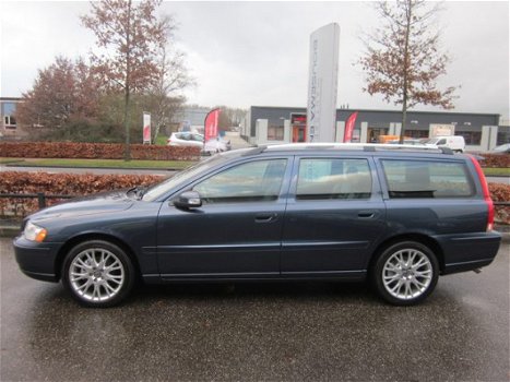 Volvo V70 - 2.4 Edition Sport Leer+Navigatie - 1