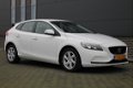 Volvo V40 - 1.6 T2 / 120 PK / Trekhaak / Navigatie / 1e Eigenaar / Dealer Onderhouden - 1 - Thumbnail