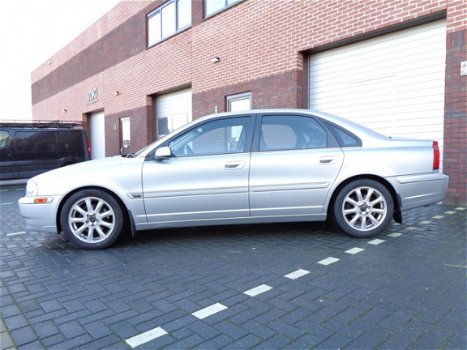 Volvo S80 - 2.4 D5 Exclusive Airco 2004 Zeer Nette Auto - 1