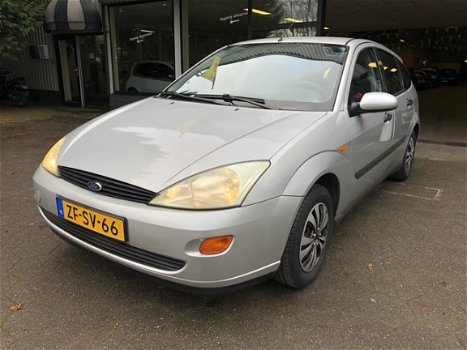 Ford Focus - 1.6-16V Trend - 1