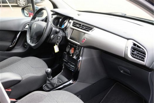 Citroën C3 - 1.2 PureTech 82pk Feel Edition | Navi | Climate | PDC | 1e eigenaar - 1