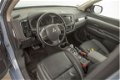 Mitsubishi Outlander - 2.0 PHEV INSTYLE LEER GEEN SCHADE - 1 - Thumbnail
