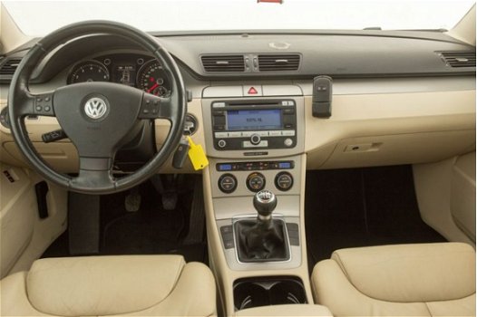 Volkswagen Passat Variant - 1.4 TSI 90 KW Leer mooie auto - 1