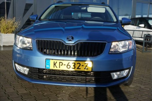 Skoda Octavia Combi - 1.0 TSI Greentech Ambition Business Trekhaak , Navigatie, Clima - 1