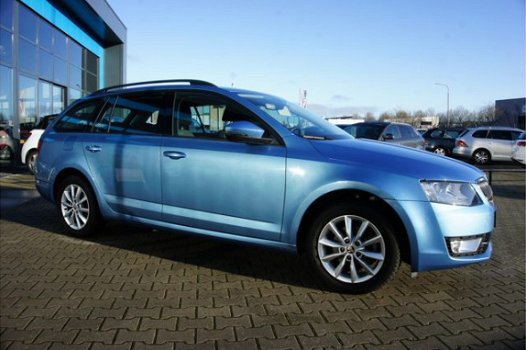 Skoda Octavia Combi - 1.0 TSI Greentech Ambition Business Trekhaak , Navigatie, Clima - 1