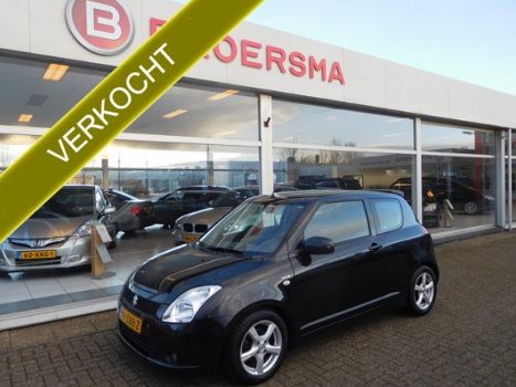 Suzuki Swift - 1.5 SPORTLINE. DEALERONDERHOUDEN MET 106.000 KM. KEYLES. AIRCO - 1