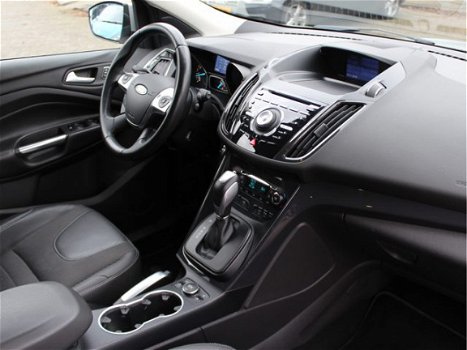 Ford Kuga - 1.6 Titanium Plus 4WD AUTOMAAT CAMERA / HALF LEER / NAVIGATIE / PDC / LM VELGEN / PARKAS - 1